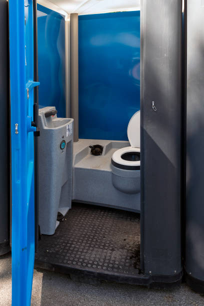 Best Portable restroom trailer rental  in Aledo, IL