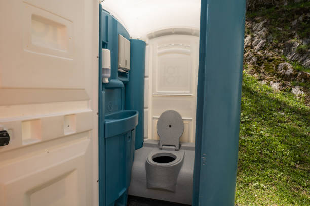 Portable restroom solutions in Aledo, IL